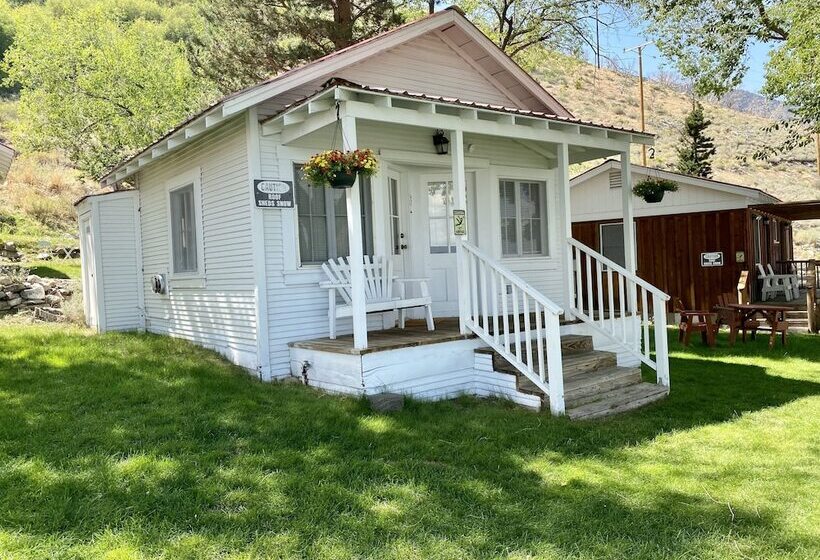 호텔 Tioga Lodge At Mono Lake