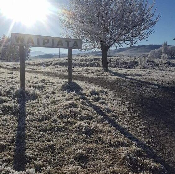 هتل Tussock Lodge Waipiata