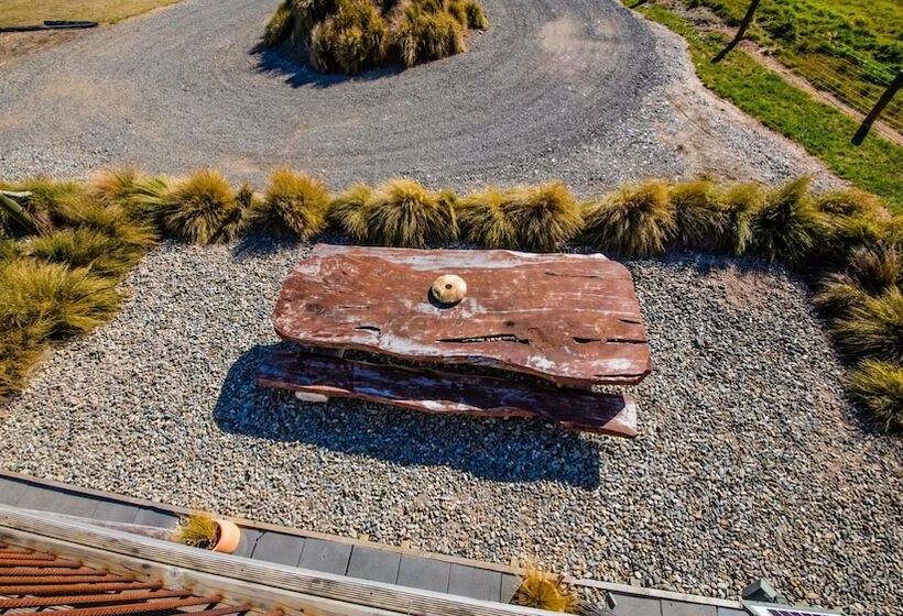 هتل Tussock Lodge Waipiata