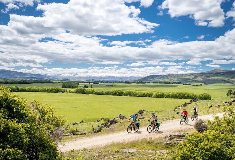 هتل Tussock Lodge Waipiata