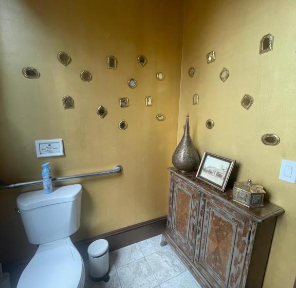 1001 Nights Historic Bed And Breakfast Adults Only