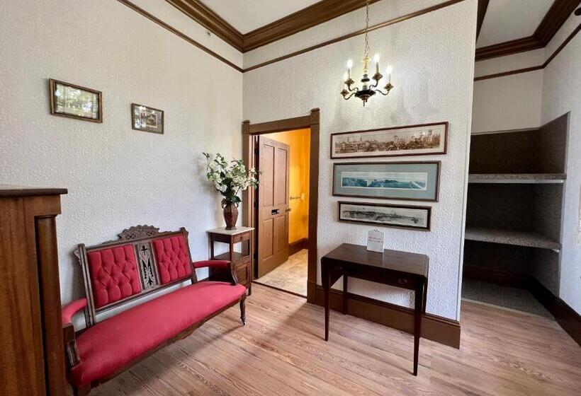 1001 Nights Historic Bed And Breakfast Adults Only