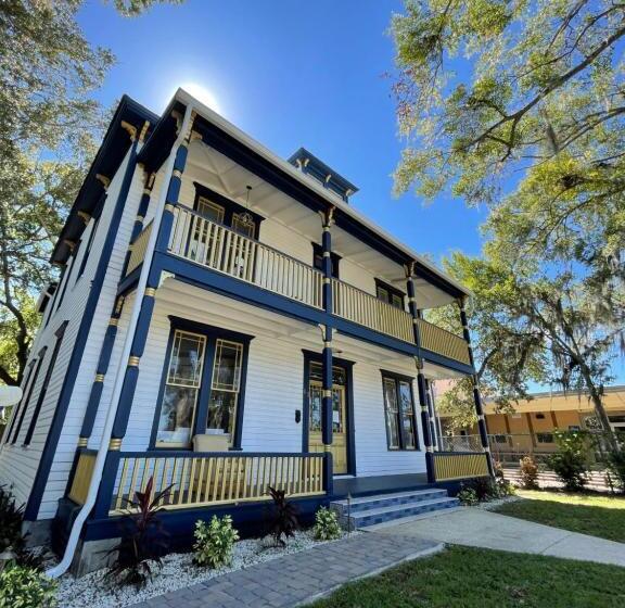 1001 Nights Historic Bed And Breakfast Adults Only