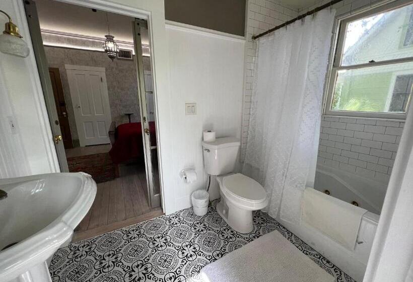 1001 Nights Historic Bed And Breakfast Adults Only