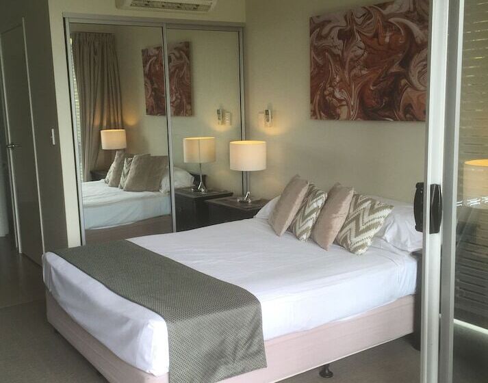 Airlie Central Apartments