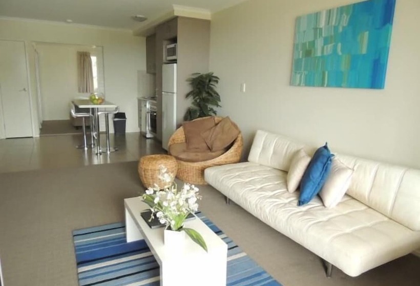 Airlie Central Apartments