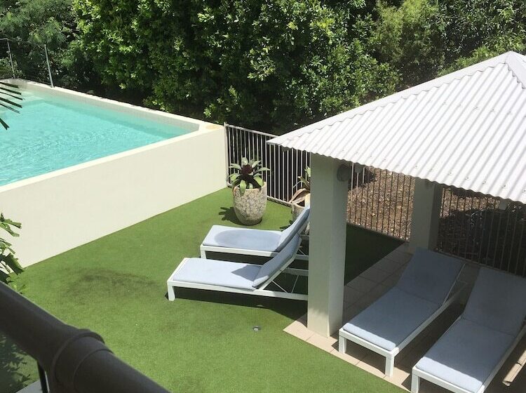 Airlie Central Apartments