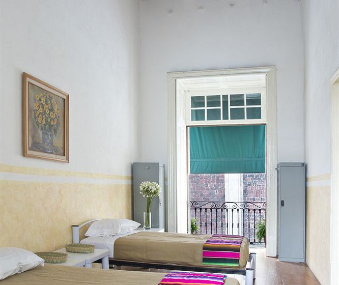 ユースホステル Casa San Ildefonso