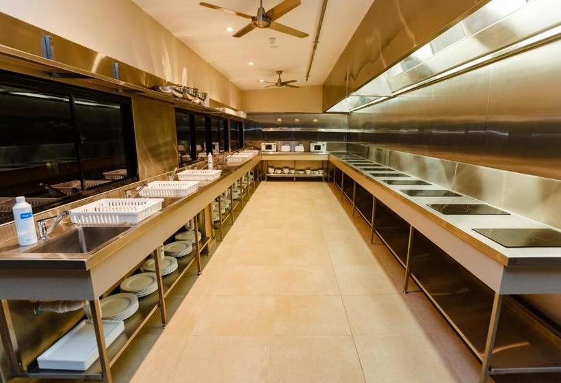 فندق صغير Global Backpackers Cairns