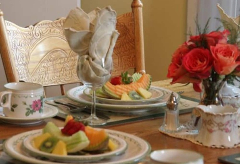 Alpine Haus Bed & Breakfast Inn