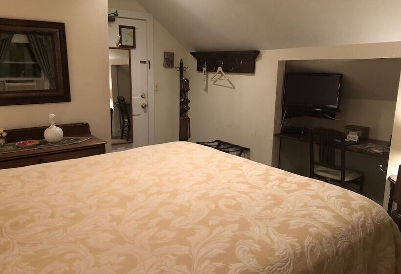 Alpine Haus Bed & Breakfast Inn