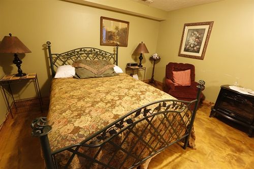 צימר Lil Black Bear Inn