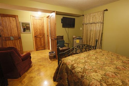 צימר Lil Black Bear Inn