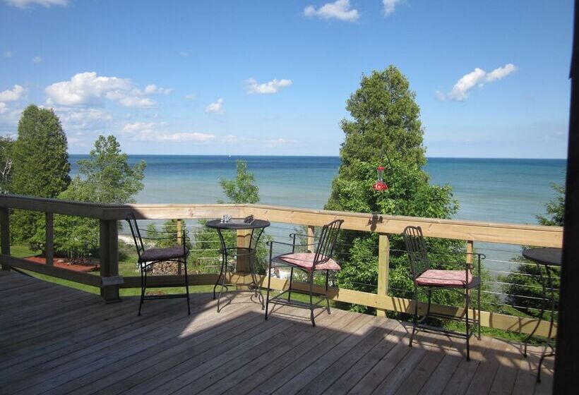 At The Waters Edge Bed & Breakfast