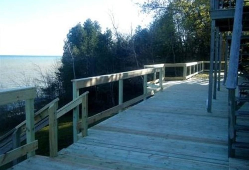 At The Waters Edge Bed & Breakfast