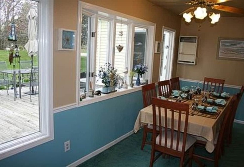 At The Waters Edge Bed & Breakfast