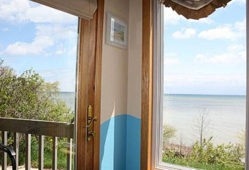 At The Waters Edge Bed & Breakfast