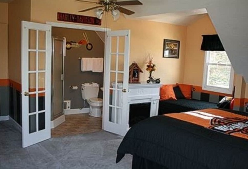 At The Waters Edge Bed & Breakfast