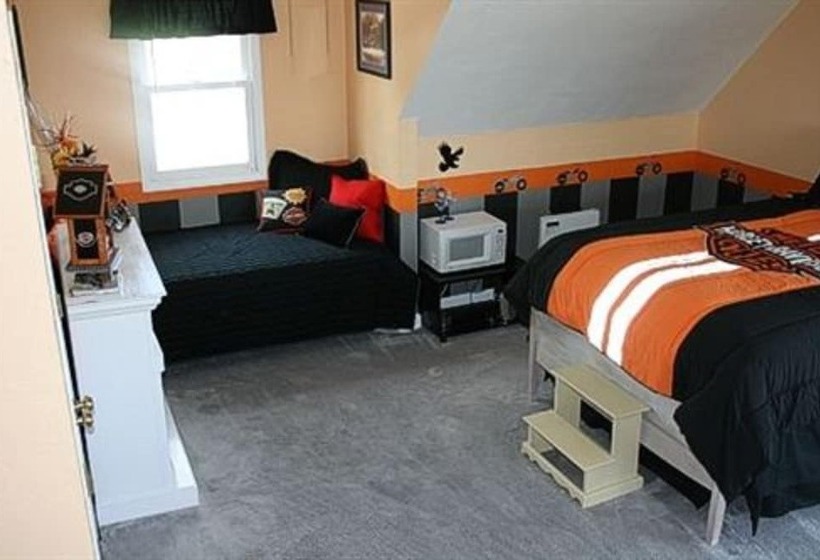 At The Waters Edge Bed & Breakfast