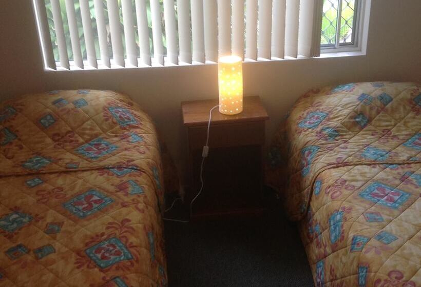 Bayshores Holiday Apartments