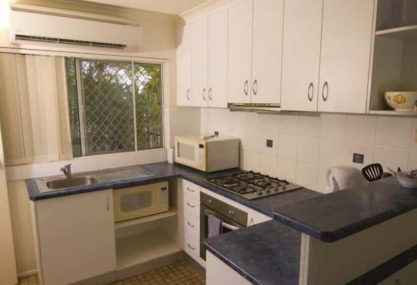 Bayshores Holiday Apartments