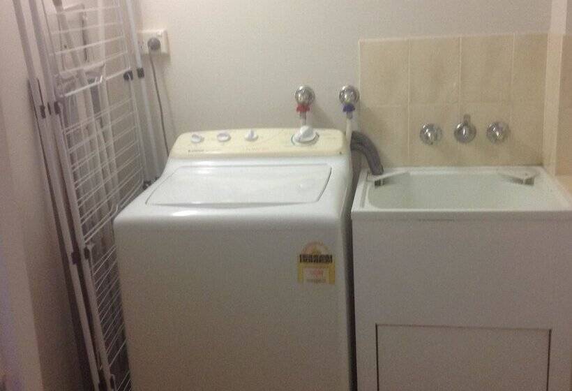 Bayshores Holiday Apartments