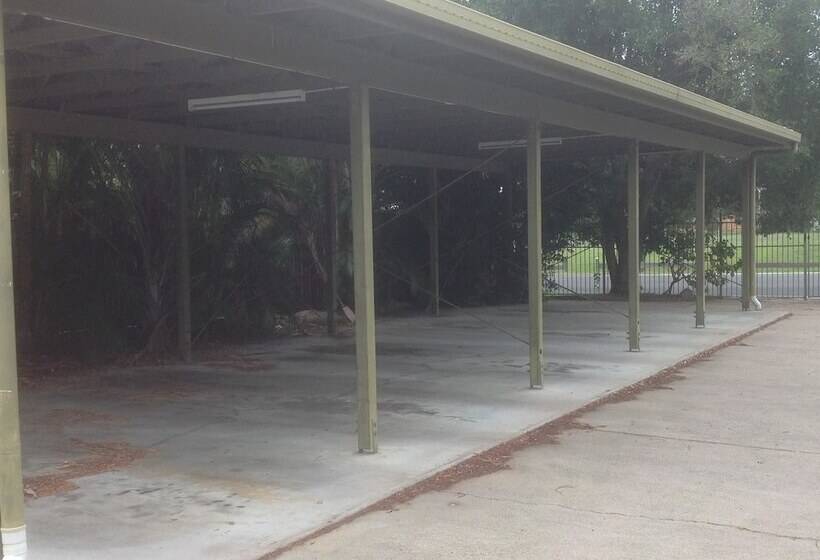 Bayshores Holiday Apartments