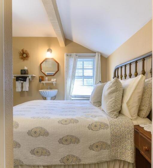 مبيت وإفطار Beachrunners Inn