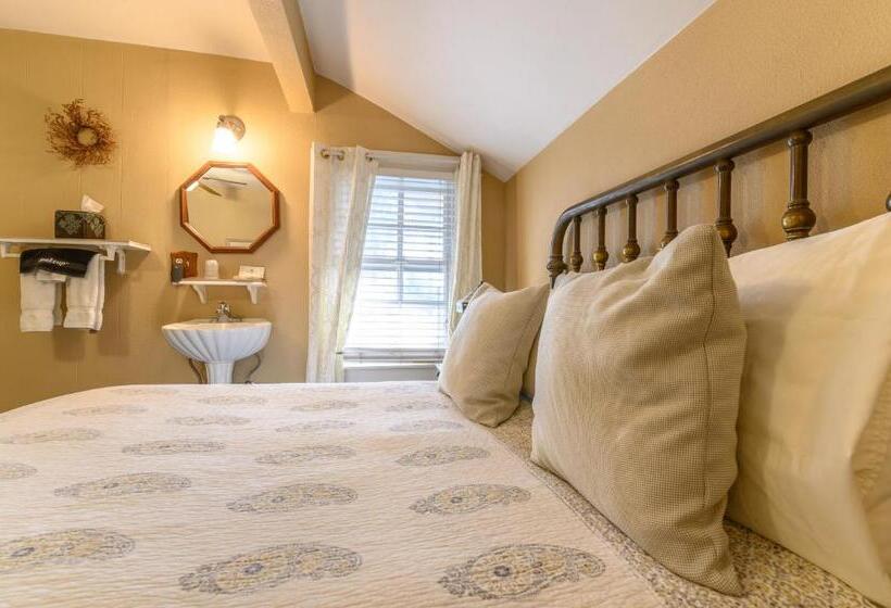 مبيت وإفطار Beachrunners Inn