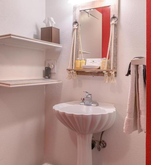 مبيت وإفطار Beachrunners Inn