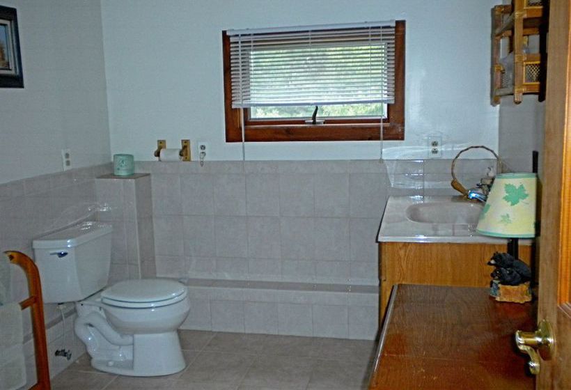 민박 Bears Lair Inn