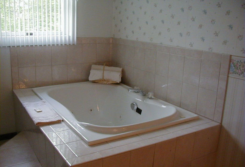 민박 Bears Lair Inn