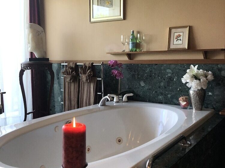 민박 Coppertoppe Inn & Retreat Center