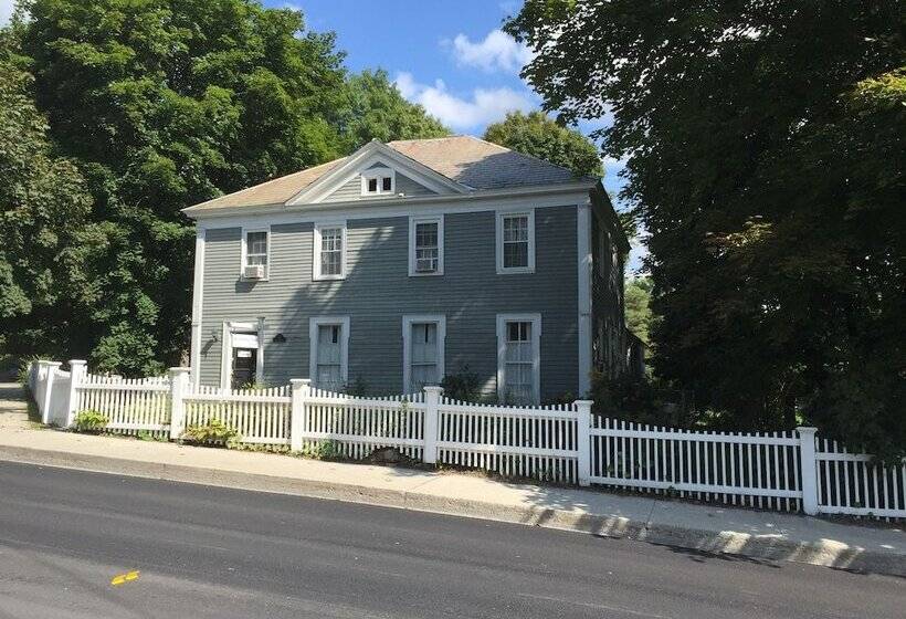 مبيت وإفطار Eddington House Inn