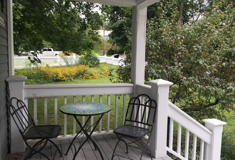 مبيت وإفطار Eddington House Inn