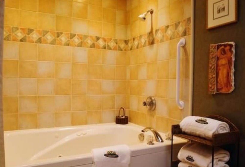 Bed and Breakfast Hidden Garden Cottages & Suites