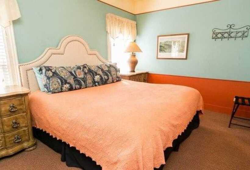 Bed and Breakfast Hidden Garden Cottages & Suites