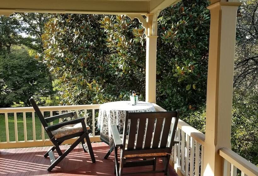 민박 Hummingbird Inn