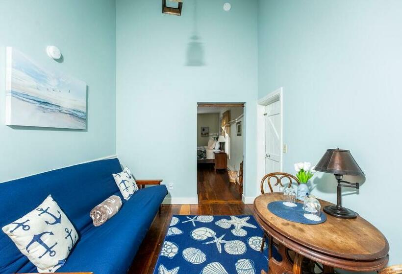 ベッドアンドブレックファースト The Inn At The Oaks