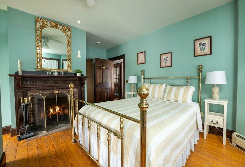 ベッドアンドブレックファースト The Inn At The Oaks