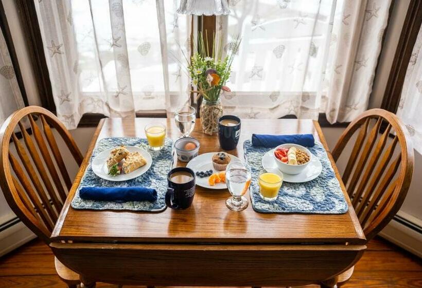 ベッドアンドブレックファースト The Inn At The Oaks