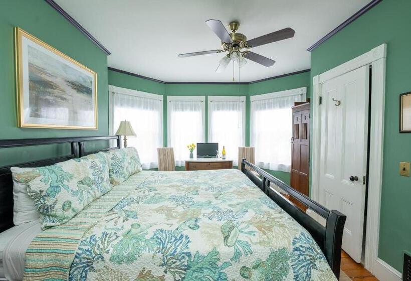 ベッドアンドブレックファースト The Inn At The Oaks