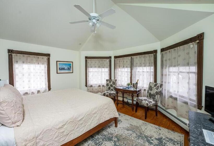 ベッドアンドブレックファースト The Inn At The Oaks