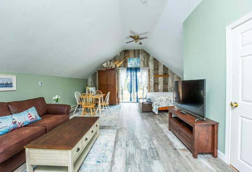 ベッドアンドブレックファースト The Inn At The Oaks