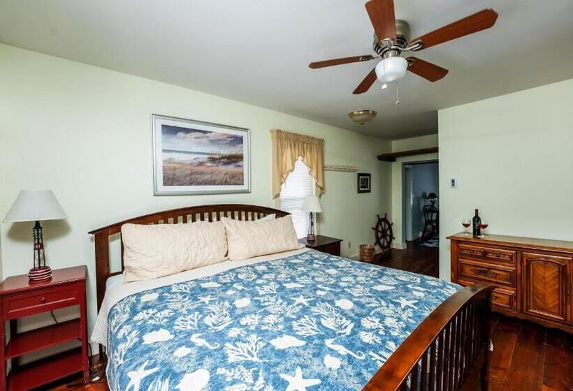 ベッドアンドブレックファースト The Inn At The Oaks