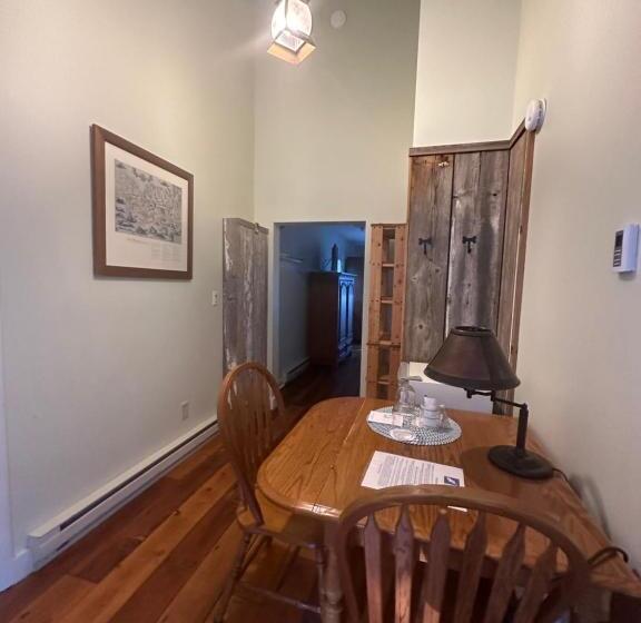 ベッドアンドブレックファースト The Inn At The Oaks