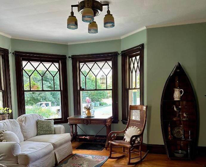 ベッドアンドブレックファースト The Inn At The Oaks