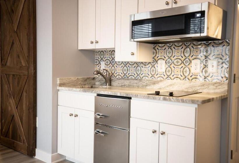 تختخواب و صبحانه Inn On Main Annapolis