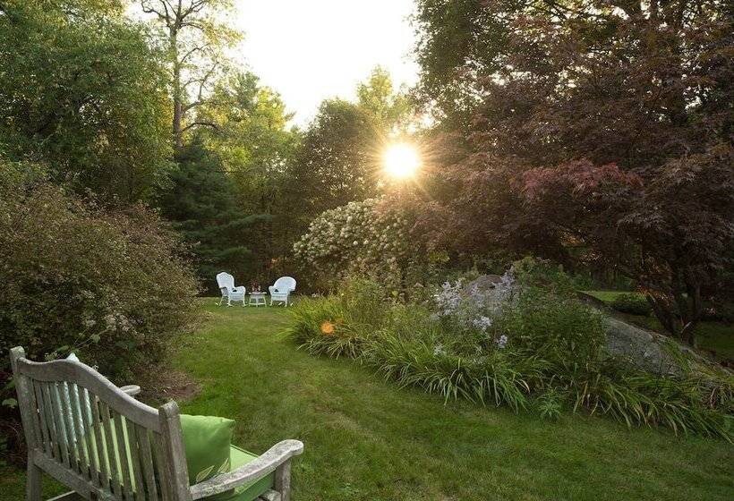 민박 Manor House Inn