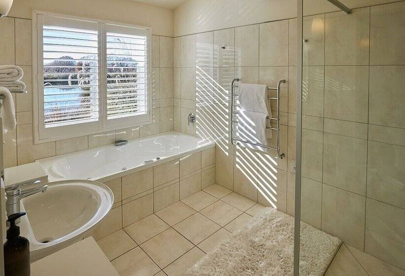 مبيت وإفطار Matuka Luxury Lodge